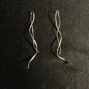 Sterlinig Silver Twist Earrings